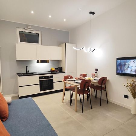Jasmine Malpensa & Busto Center Apartment บุสโตอาร์ซีซีโอ ภายนอก รูปภาพ
