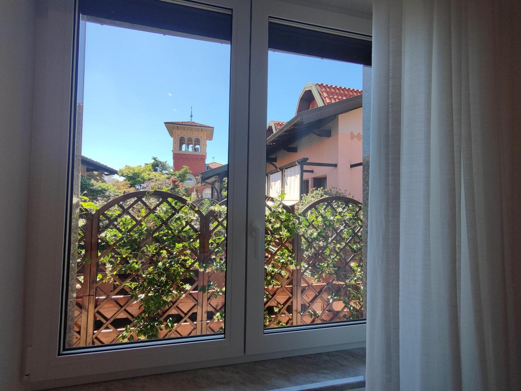Jasmine Malpensa & Busto Center Apartment บุสโตอาร์ซีซีโอ ภายนอก รูปภาพ