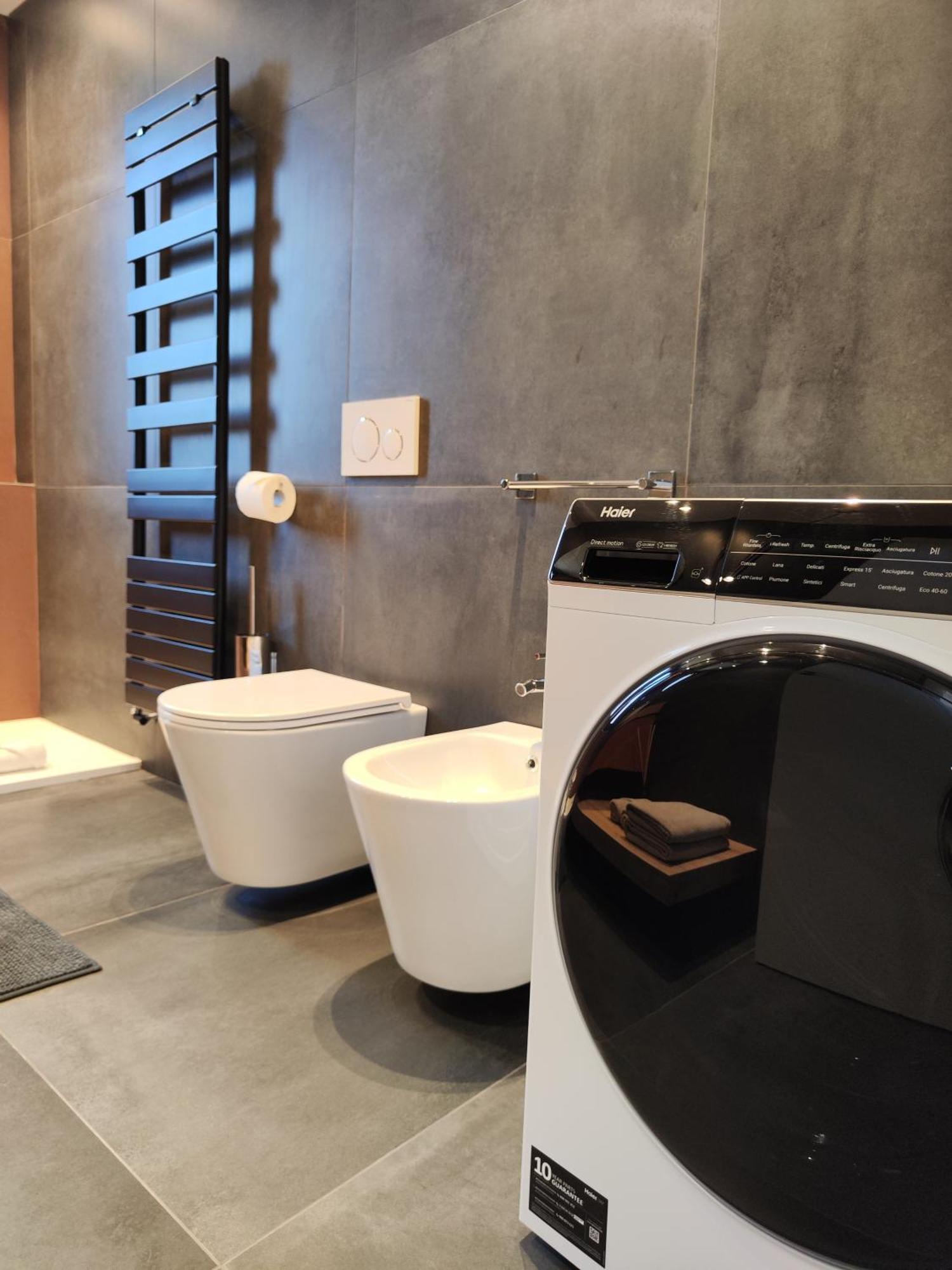 Jasmine Malpensa & Busto Center Apartment บุสโตอาร์ซีซีโอ ภายนอก รูปภาพ