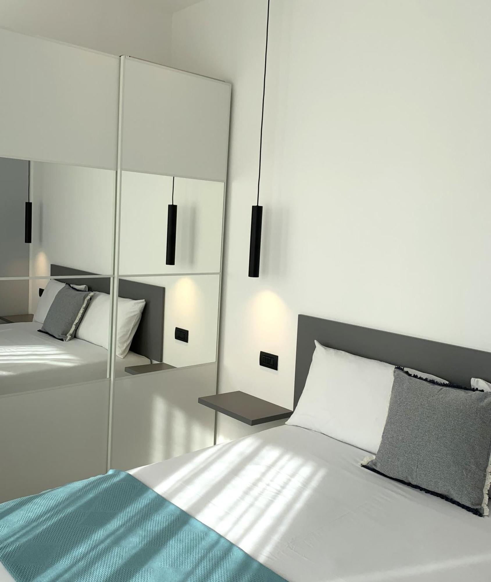 Jasmine Malpensa & Busto Center Apartment บุสโตอาร์ซีซีโอ ภายนอก รูปภาพ